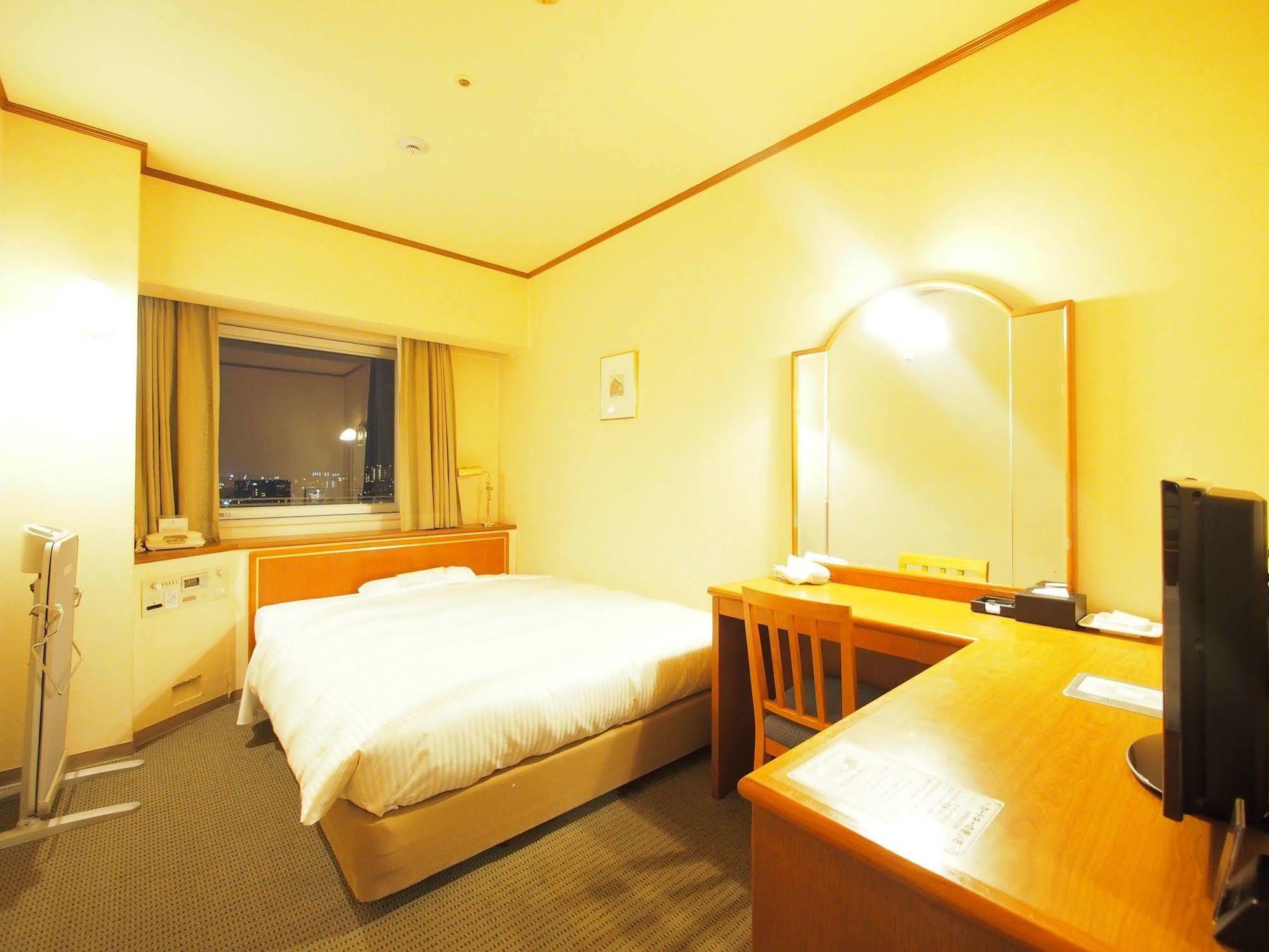 Yokohama Isezakicho Washington Hotel Bagian luar foto